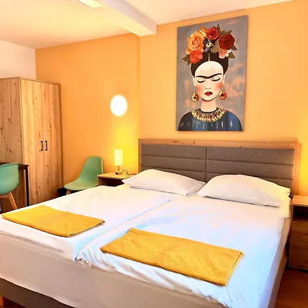 A&T Hotel & Hostel-3